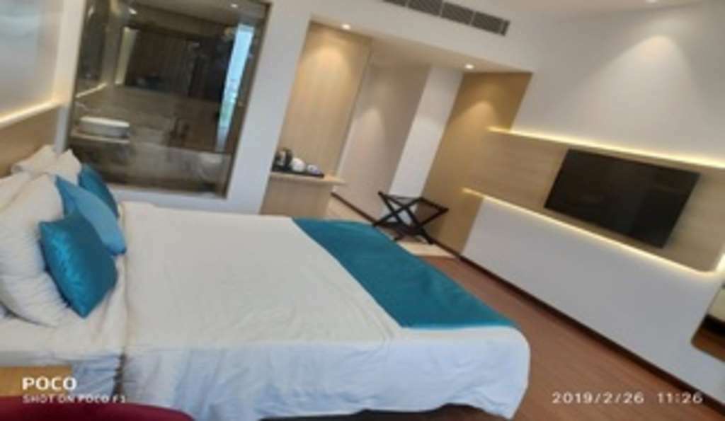 Nemesia City Center - Gurugram, Sector 29 Hotel Gurgaon Room photo