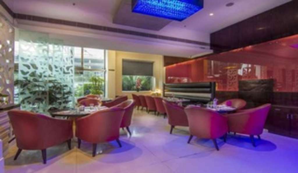 Nemesia City Center - Gurugram, Sector 29 Hotel Gurgaon Restaurant photo