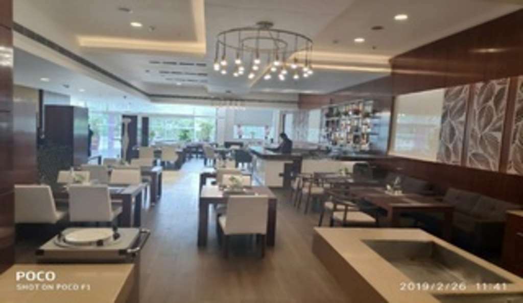 Nemesia City Center - Gurugram, Sector 29 Hotel Gurgaon Restaurant photo